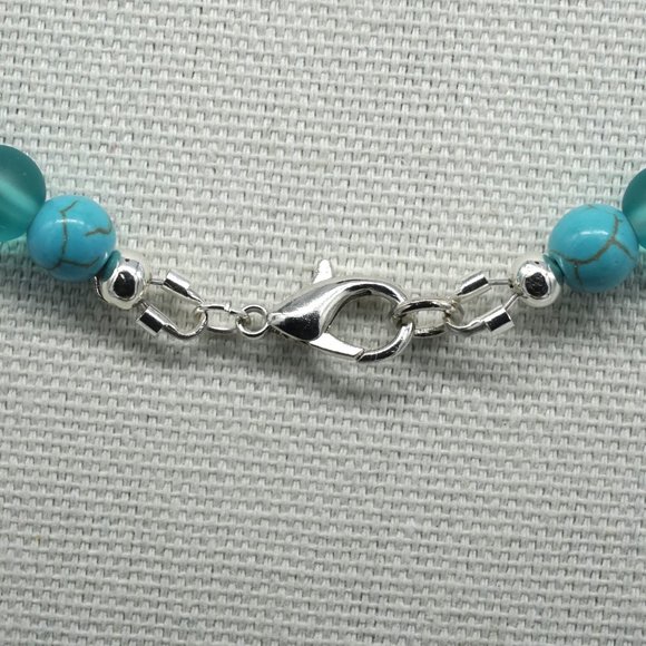 Necklace with blue and silver beads, silver spacers and lobster clasp. - Picture 6 of 7